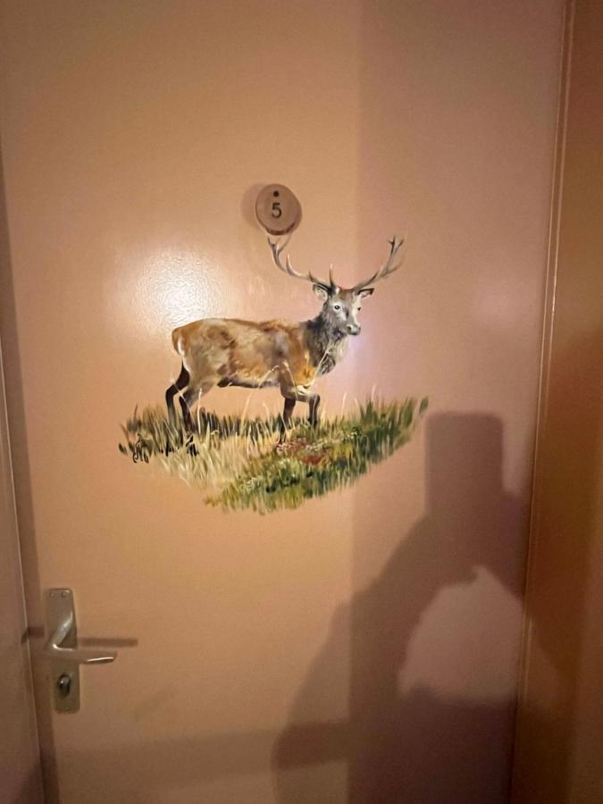 L'Auberge De L'Ours Vers L'Eglise Esterno foto